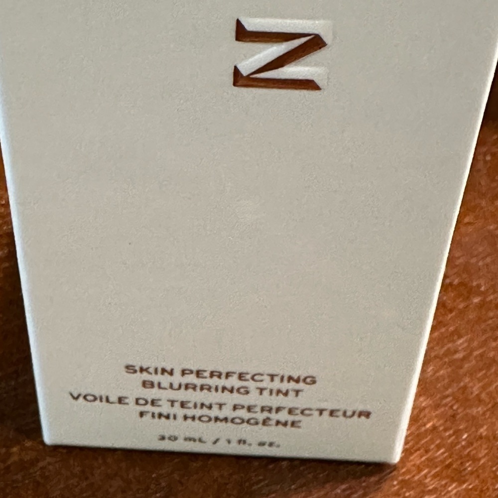 Jaclyn Cosmetics Skin Perfecting Blurring Tint in 12-Rich - Brand New! - Picture 4 of 6